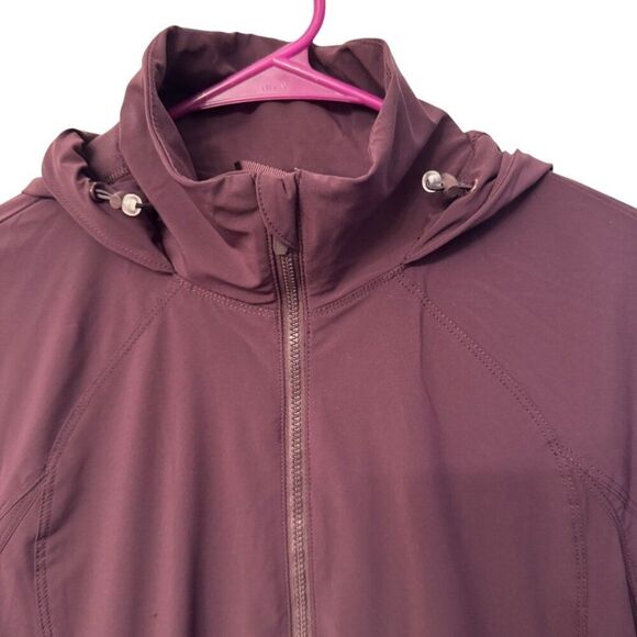 Lululemon Step To It Hooded Jacket in Black Cherry Color Size 4 - Picture 5 of 12